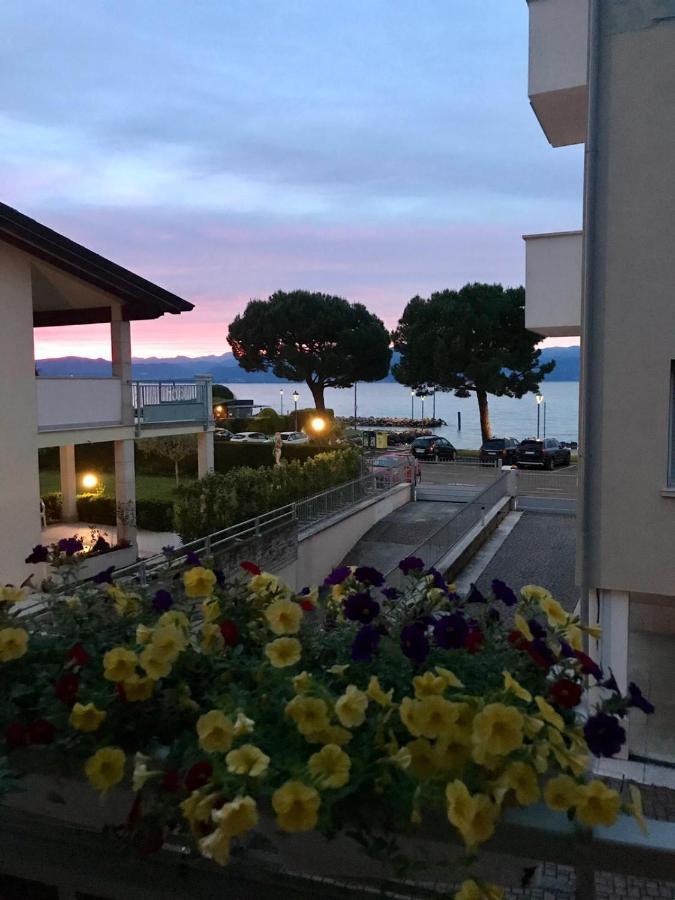 Casa Caterina Lake View Holidays Apartments Peschiera del Garda Zewnętrze zdjęcie